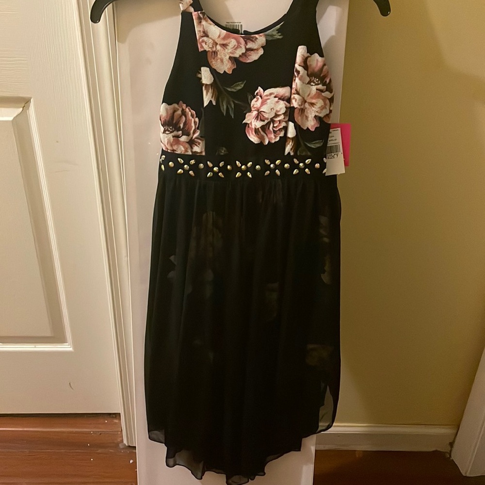 (NWT) girls size 7 Amy Byer dress